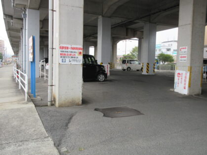 茶屋町駅第一月極駐車場