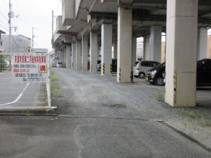 茶屋町駅第二月極駐車場