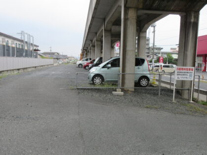 茶屋町駅第八月極駐車場