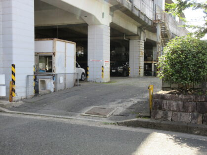 福山駅堀端公園前月極駐車場