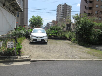 尾道駅北月極駐車場