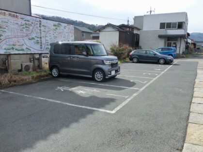 用瀬駅月極駐車場